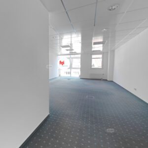 Leerer Büroraum mit moderner Ausstattung als Beispiel für eine digitale 3D-Tour durch Gewerbeimmobilien.