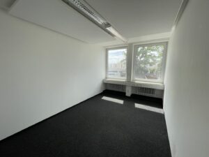Büro 1