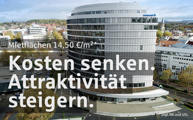 Modernes Bürogebäude mit abgerundeter Glasfassade in Göppingen mit Hinweis auf Mietflächen ab 14,50 Euro pro Quadratmeter.