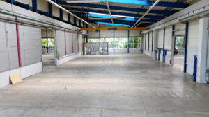 Halle innen 2
