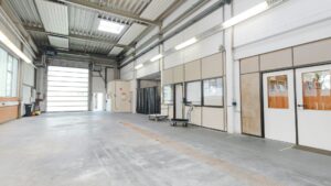 Halle/Lager/Produktion