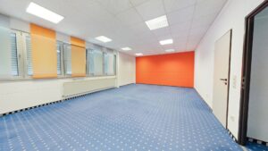 Büro/Besprechung OG